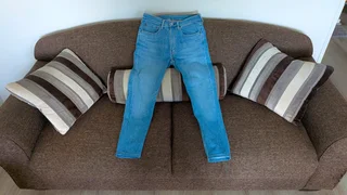 New Condition Original Levi Skinny Tapered Denim For Men