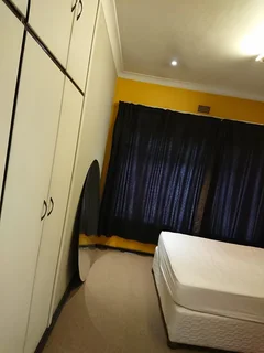 1bed cottage apartment studio bachelor Flat Essexwold Bedfordview Easy Access to Airport Edenvale N3