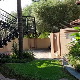 Self contained Cottage Flat Apartment for rent Bedfordview. 24hr Street security Boomed Sub Cameras