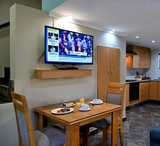 26 Dec 25-2 Feb. NewYear Holiday Extend Christmas. Sleep5 Mount Amanzi. Serviced daily. Self Cater