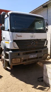 Mercedes Benz 3335 10m³ Tipper