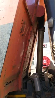 Mercedes Benz 3335 10m³ Tipper