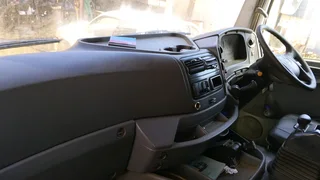 Mercedes Benz 3335 10m³ Tipper