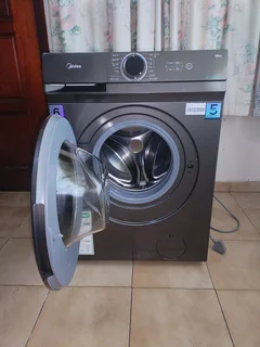 Brand new Midea 6kg front loading washing machine for sale, 5 year warranty.