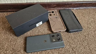 Motorola Edge 50 Ultra 6.7inch P-OLED 5G 512GB with 125 Watts Charger Covers and Box for sale