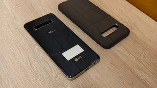 LG V60 ThinQ 6.8inch P-OLED 256GB with Cover for sale