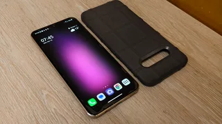 LG V60 ThinQ 6.8inch P-OLED 256GB with Case for sale