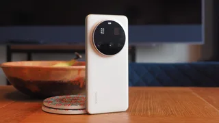 Xaomi 15 Ultra 6.73inch 5g Amoled Lpto 16gb Ram 512gb With Fast Charger And Cover For Sale