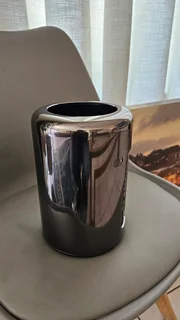 Apple Mac Pro Quad Core Intel Xeon 24GB ram 512GB Flash SSD FirePro GPU 2GB for sale