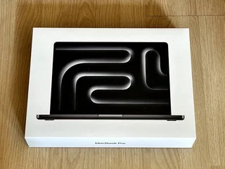 New 14inch M5 XDR Liquid Retina MacBook Pro 10-CPU 16GB ram 512GB Superfast SSD for sale