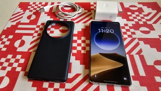 Oppo Find X7 Ultra 6.8inch AMOLED LPTO 16GB ram 512GB with Fast Charger and Cover for sale