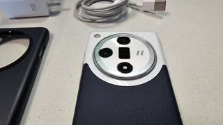 Oppo Find X7 Ultra 6.8inch AMOLED LPTO 16GB ram 512GB with Fast Charger and Cover for sale