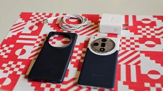 Oppo Find X7 Ultra 6.8inch Amoled Lpto 16gb Ram 512gb With Fast Charger And Cover For Sale