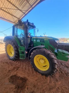 John Deere 6125M