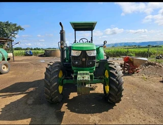 John Deere 6110M