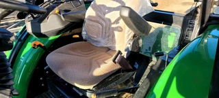 John Deere 6135B cab