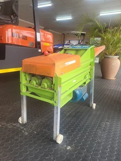 Ryagri maize thresher