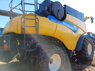 New Holland CR8070 stroper