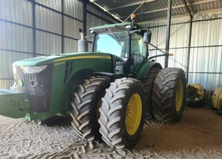 John Deere 8320R