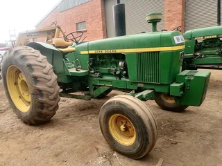 John Deere 3130