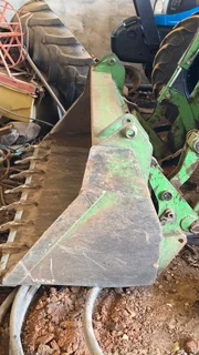 John Deer 6430 met laaigraaf