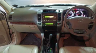 2004 TOYOTA PRADO 4.0 V6 FAMILY 7 SEATER 4X4 IMMACULATE LOW MILEAGE CALL NOW!!