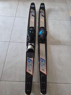 Water Ski!! Connely Pair Waterskis Still.in Great Shape Bargain Only R1000 Collect Now !!