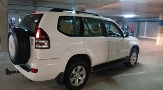 2004 TOYOTA PRADO 4.0 FAMILY 7 SEATER 4X4 SUV IMMACULATE CONDITION LOW MILEAGE ITS CLEAN !!