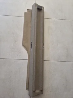 Landrover Discovery 3  And 4 Rear Parcel Tray In Laguage Compartment  Bargain Collect Now !!