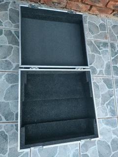 Turntable or mixer flight case for sale!!