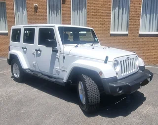 Jeep Wrangler Sahara Unlimited 3.6l 2012 Full Service History 4x4 Auto
