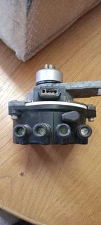 Distributor Ford V6- 2L- (4 PINS)- R1500.00