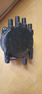 Distributor Ford V6- 2L- (4 PINS)- R1500.00
