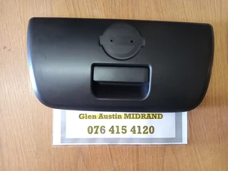 Np300 Tailgate Handle ((new)) R750.00
