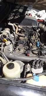 2004 Kia Sedona Stripping 4 Parts -5 Speed Manual