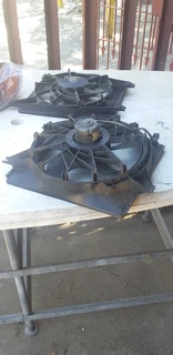 HYUNDAI TIBURON/ELANTRA J2 RAD FAN R850.00