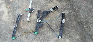 BMW E46 WINDOW MECHANISM R450.00
