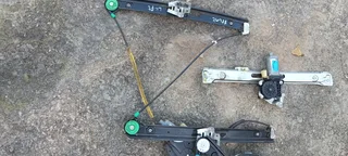BMW E46 WINDOW MECHANISM R450.00