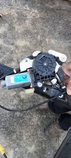 BMW E46 WINDOW MECHANISM R450.00