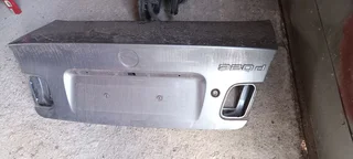 BMW E46 BOOT R450.00