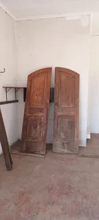 SOLID DOUBLE ENTRANCE DOOR R5500.00