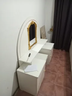 3/4 bed with head board and dresser R2500.00