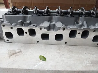 4Y CYLINDER HEAD (NEW-COMPLETE) R1999.00