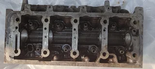 PEUGEOT 206- 1.4-8V CYLINDER HEAD R750.00