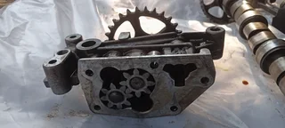 PEUGEOT 206- 1.4-8V CYLINDER HEAD R750.00
