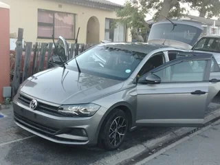 2018 Volkswagen Polo Hatchback Price R170 000 neg and it&#39;s yours