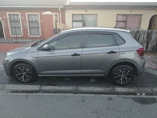 2018 Volkswagen Polo Hatchback Price R170 000 neg and it&#39;s yours