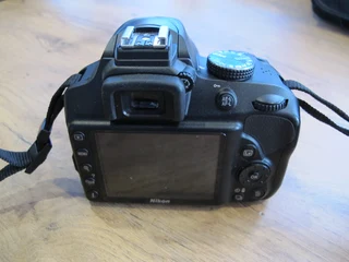 Nikon D3400 DSLR 18-55mm Lens SPOTLESS Shutter count 1088 &#43; 64GB SD and Bag