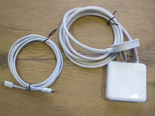 Apple 61W USB Type-C Original Power Adapter LIKE NEW