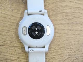 Garmin Venu 2S, Smaller-Sized GPS Smartwatch – LIKE NEW in Box